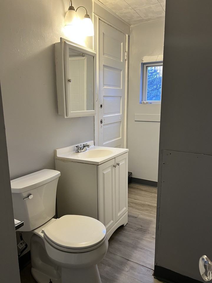 2811 Lewiston Road - Photo 2 of 22