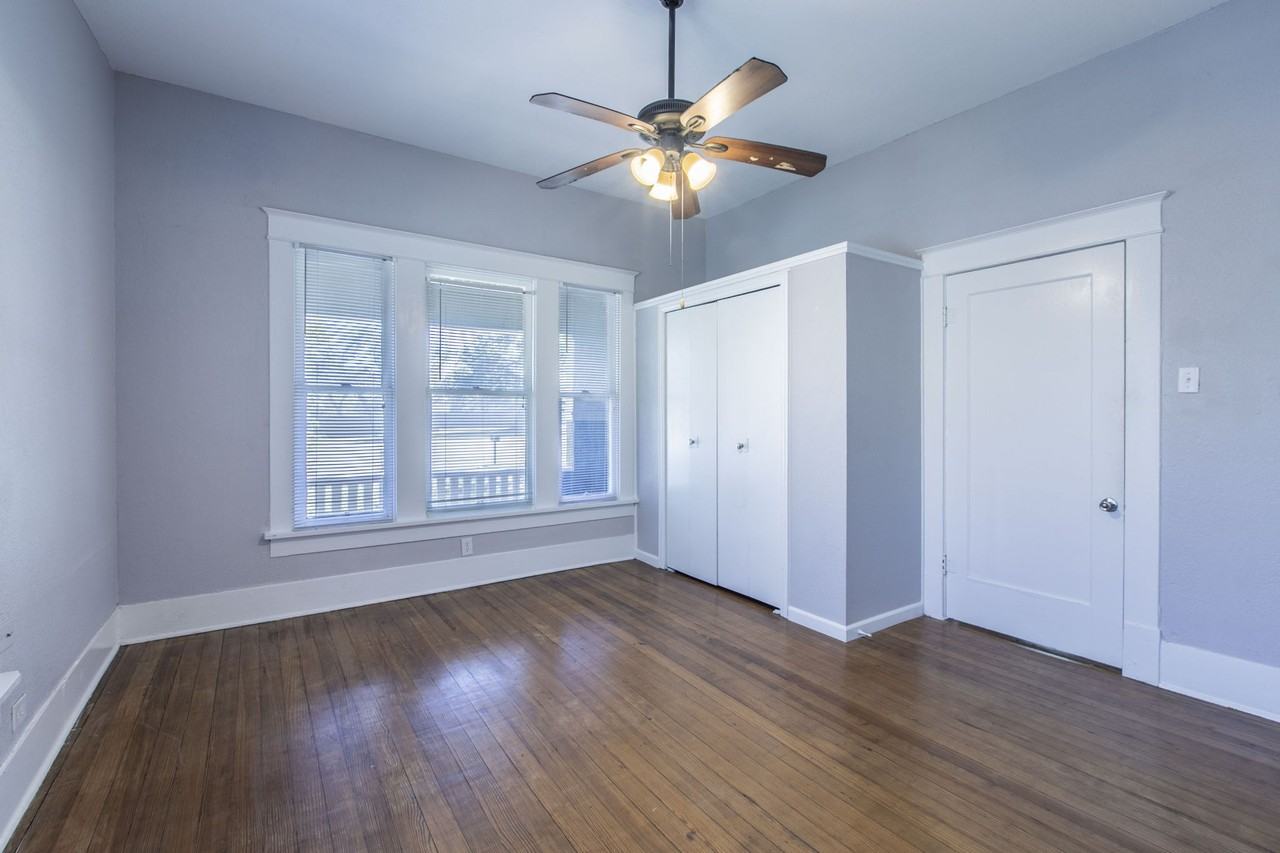 609 Herring Ave - Photo 4 of 30