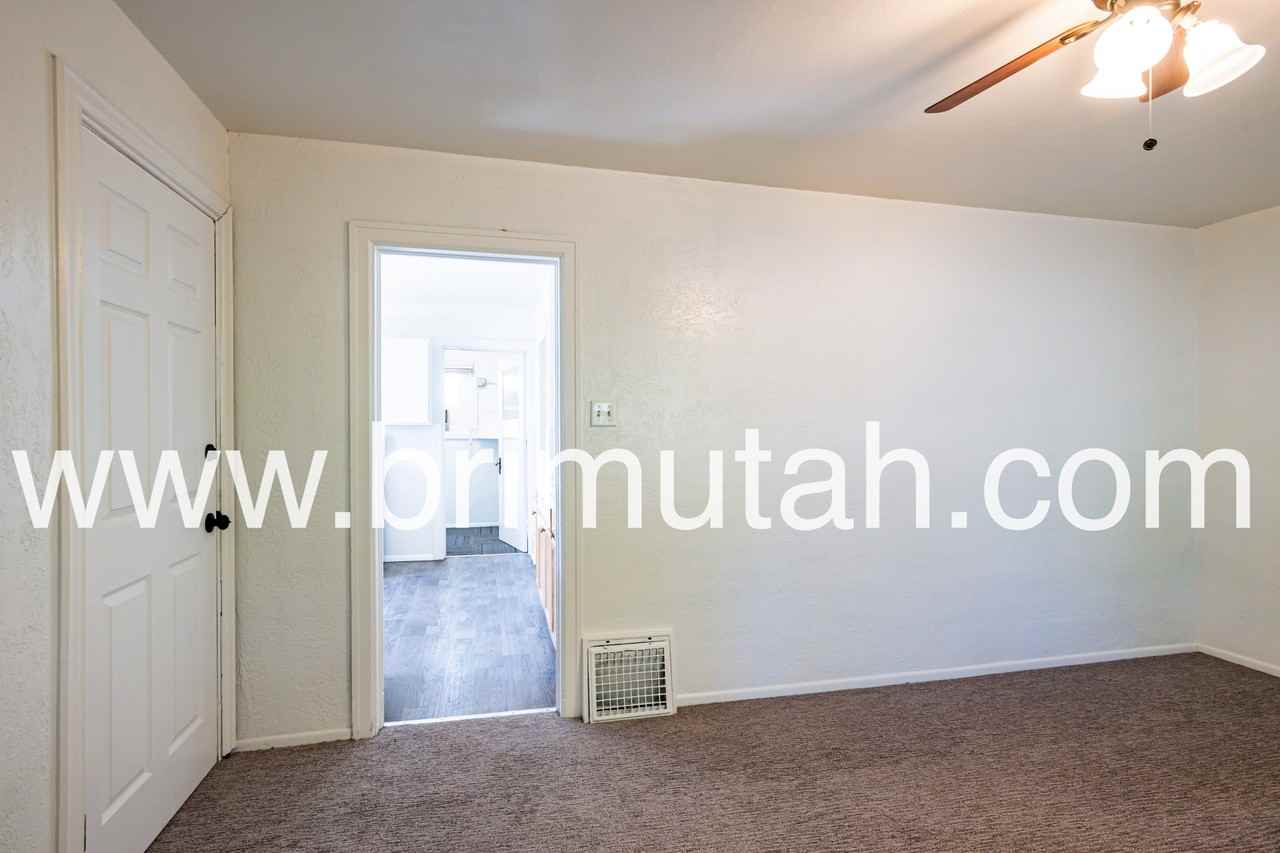 1102 S St - Photo 7 of 18