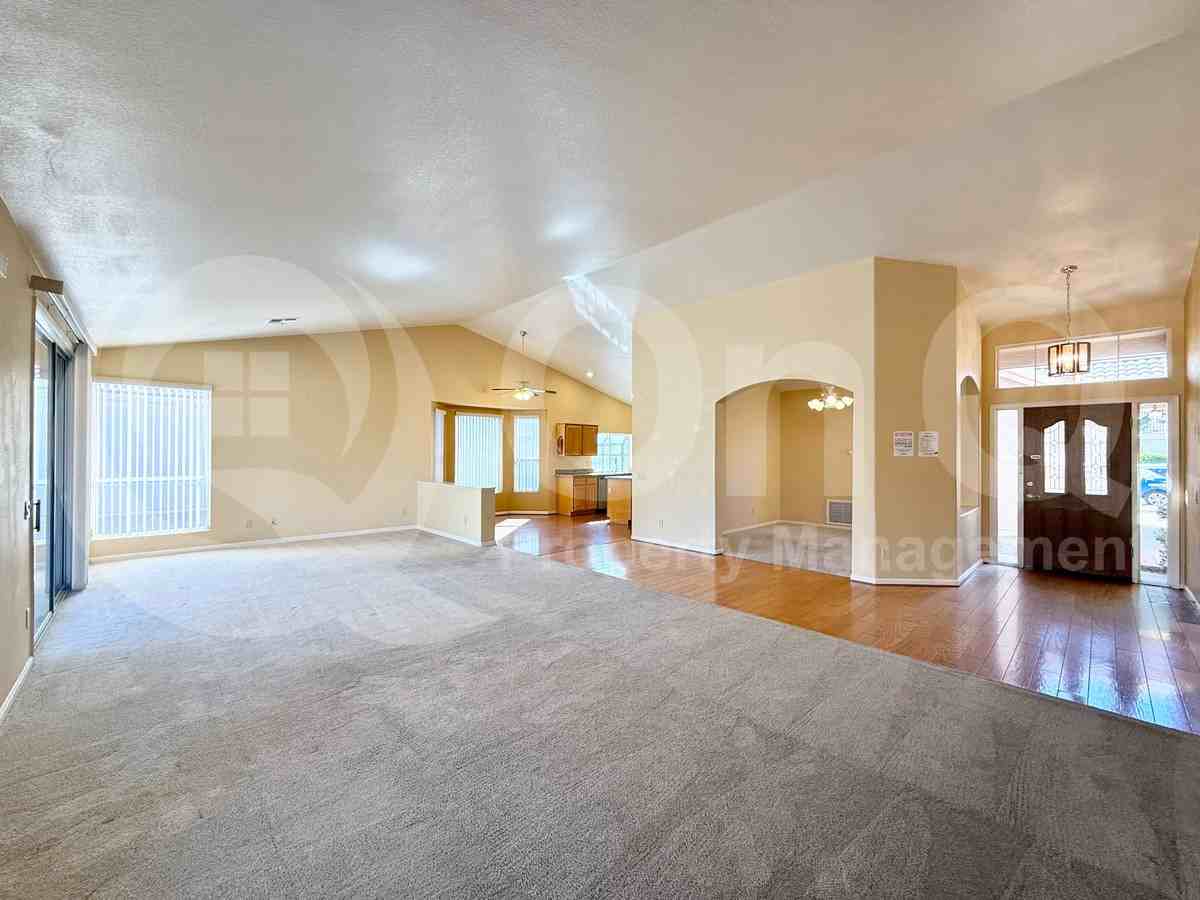 9502 Rocky Lake Drive - Photo 4 of 27