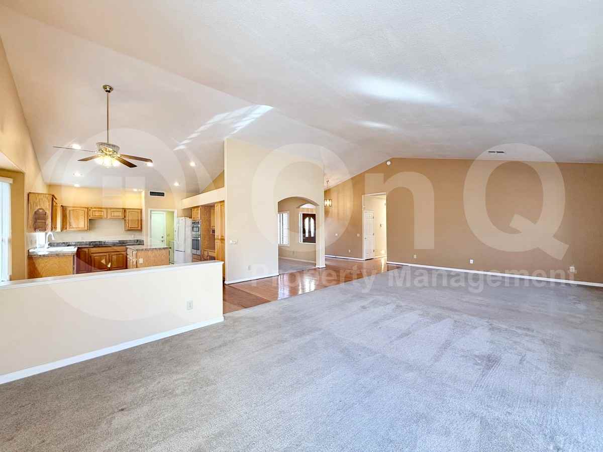 9502 Rocky Lake Drive - Photo 5 of 27