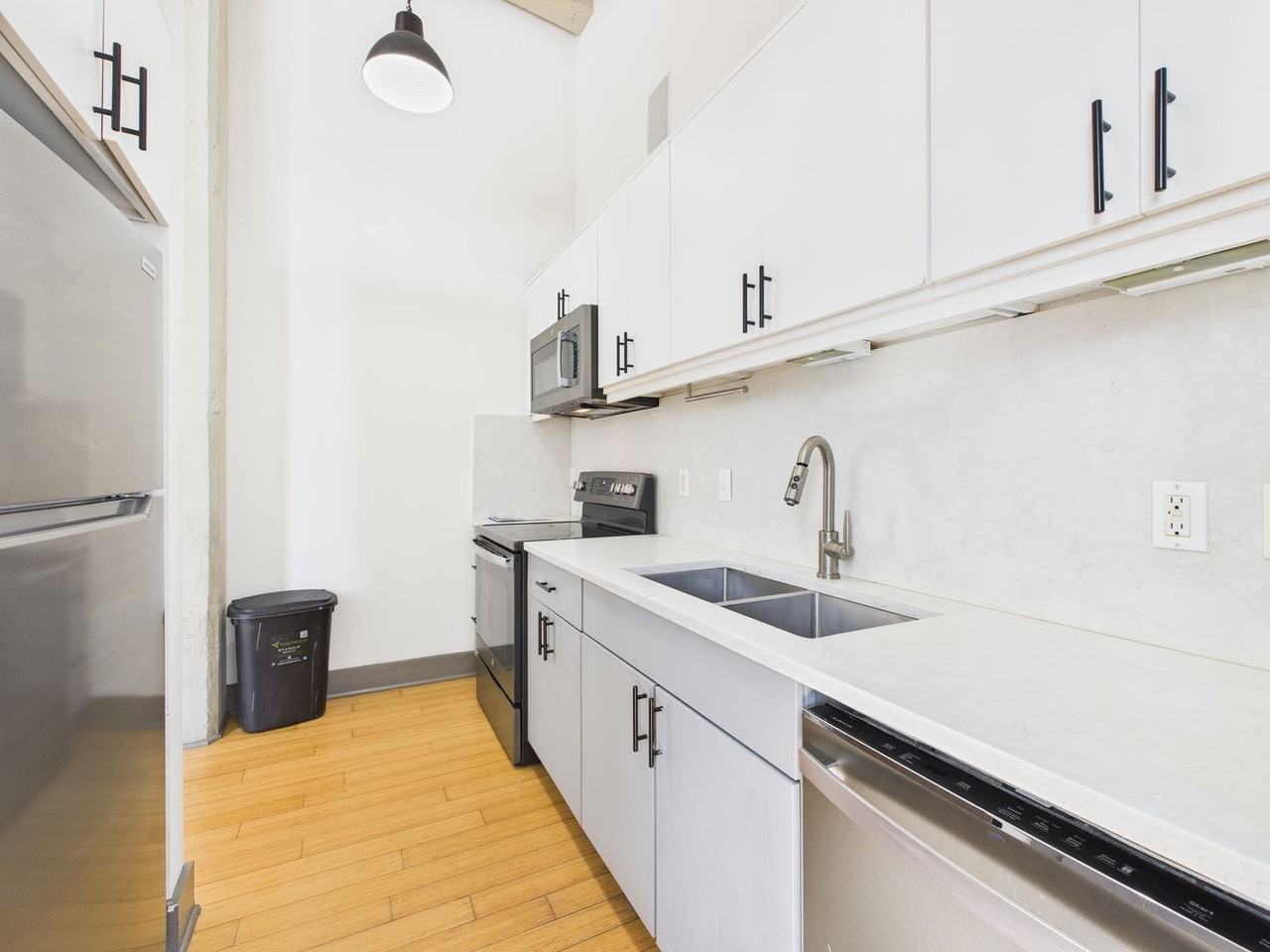 815 Perry St #326 - Photo 4 of 21