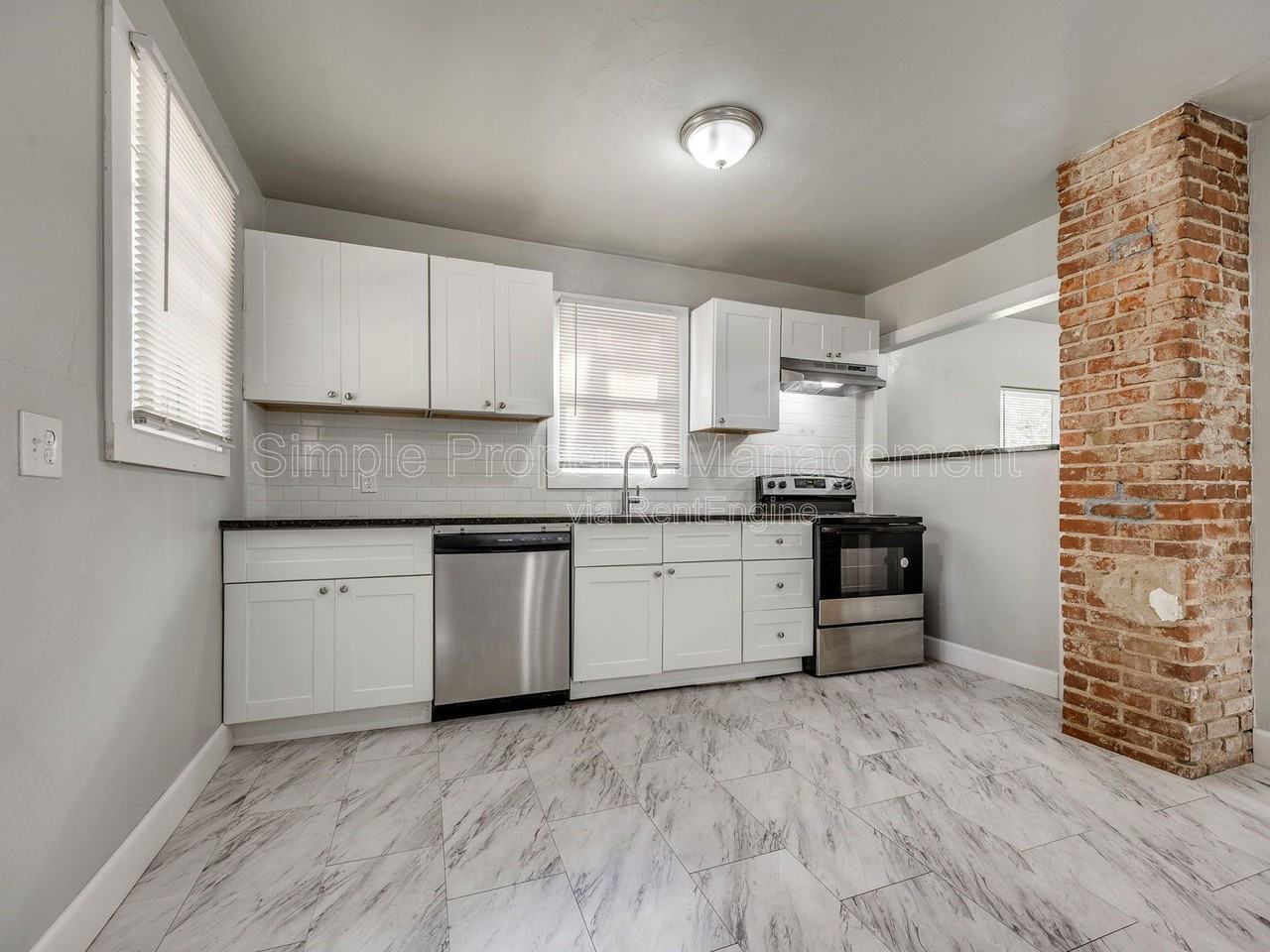 1839 North Gatewood Avenue