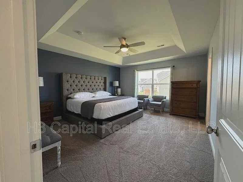 1401 Miami Ct - Photo 4 of 38