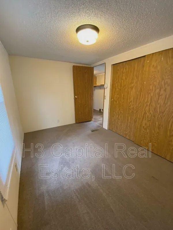 1924 Page Ave - Photo 5 of 14