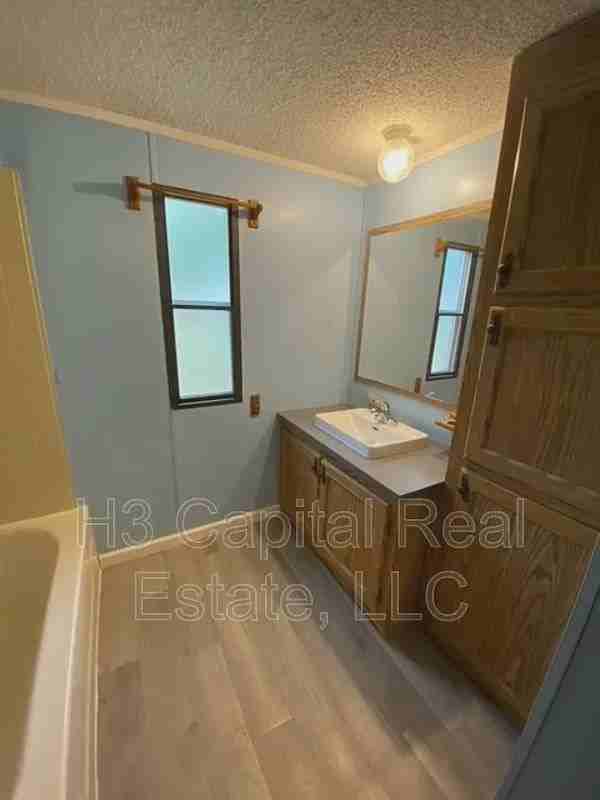 1924 Page Ave - Photo 6 of 14