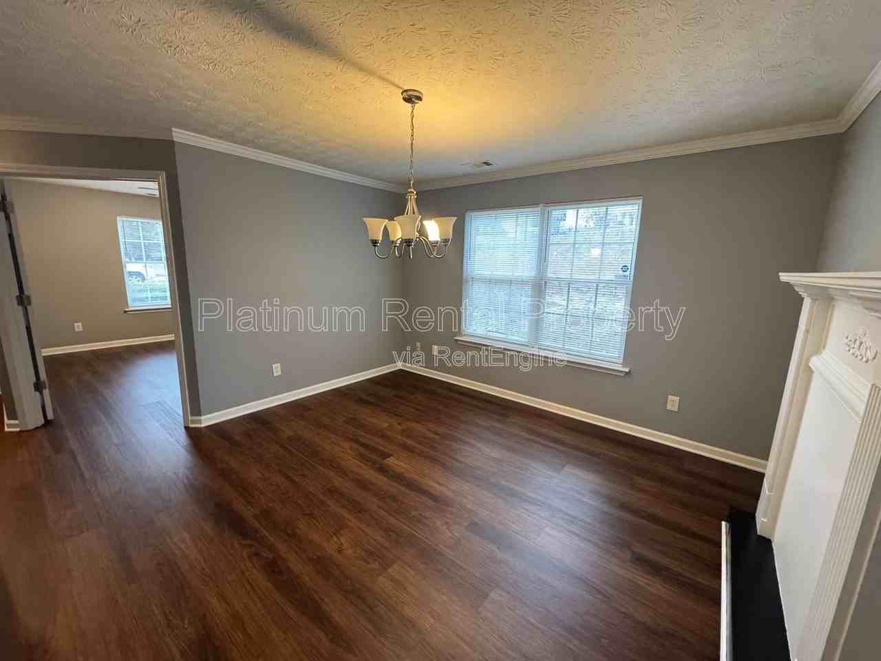 1780 Campbell Ives Ct - Photo 5 of 36