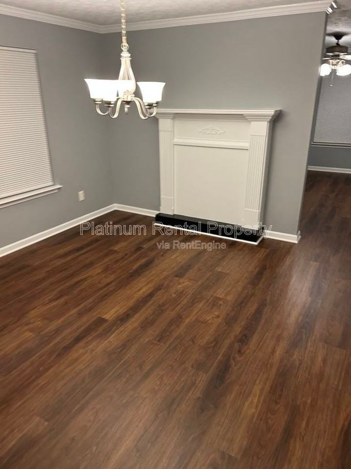 1780 Campbell Ives Ct - Photo 6 of 36