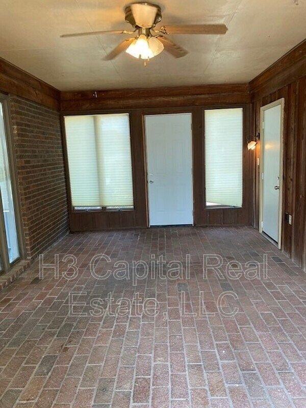 200 Lake Forest Drive - Photo 4 of 24