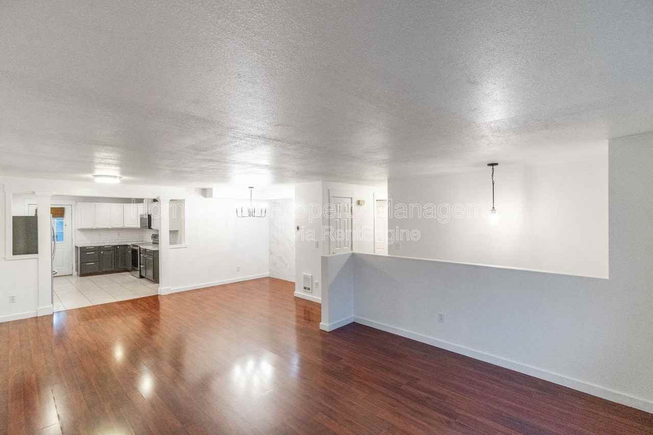 13125 E 16th Ave - Photo 4 of 21