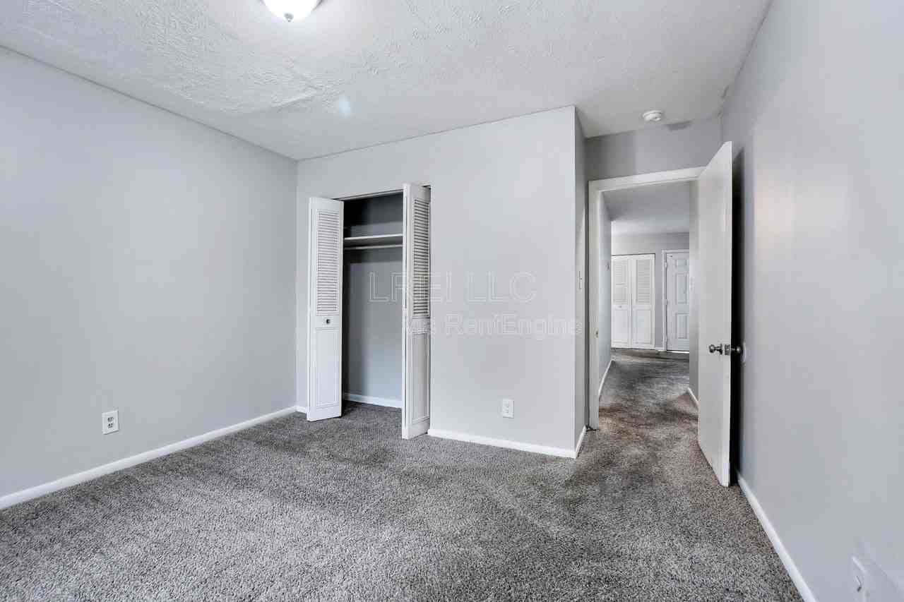 421 Poplar Level Ct #214 - Photo 6 of 11