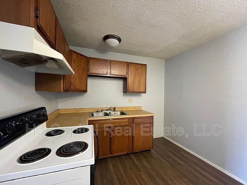 410 George St - Photo 4 of 5