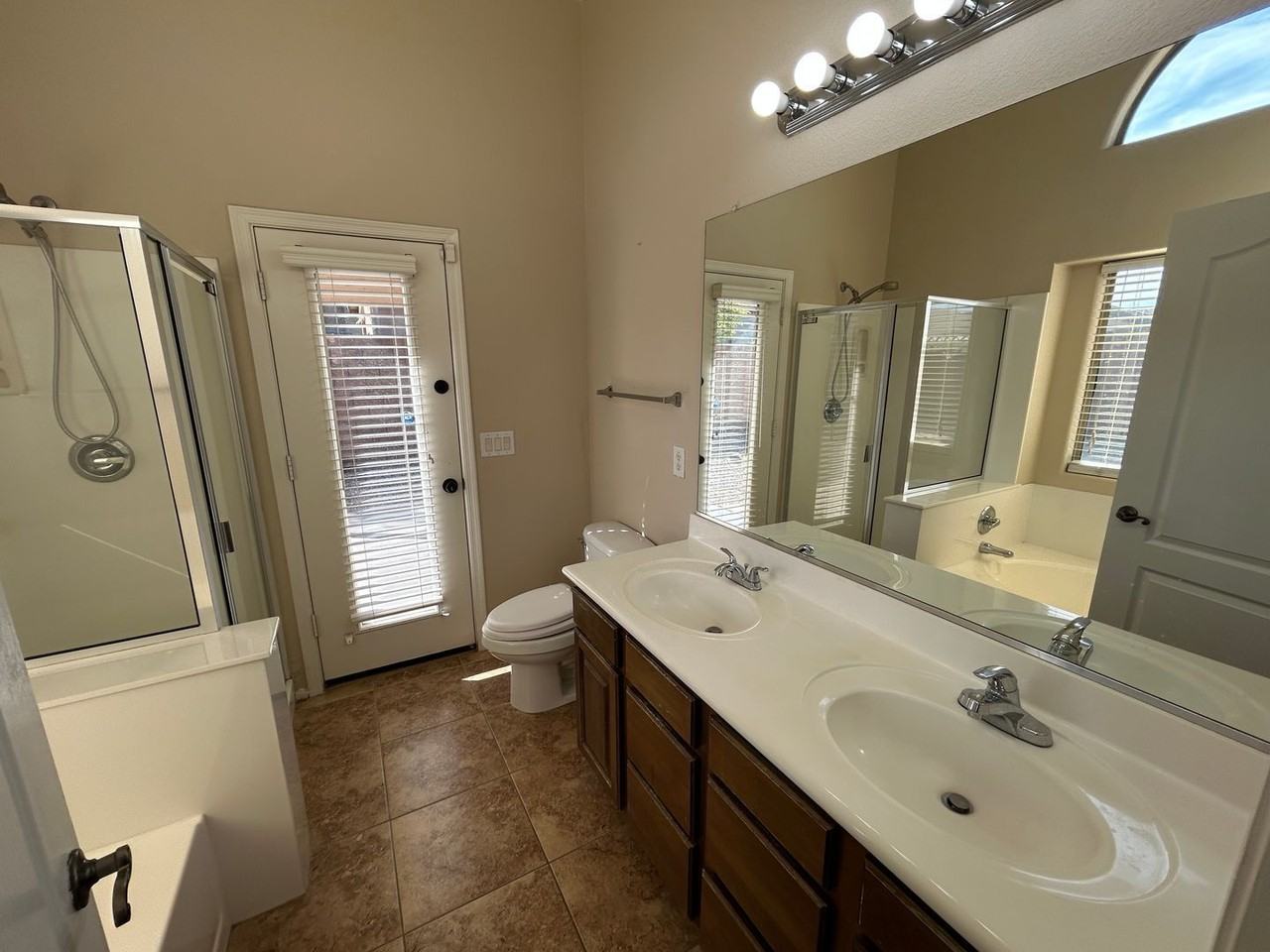 12313 W Georgia Ave - Photo 7 of 13
