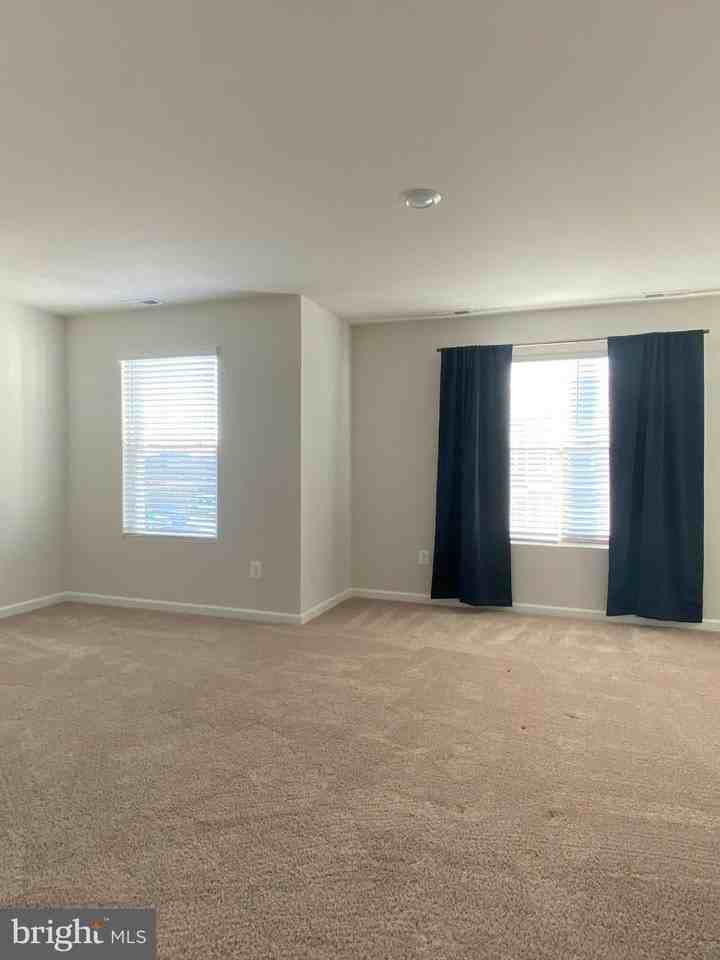 94 Paddington St #1 - Photo 5 of 29