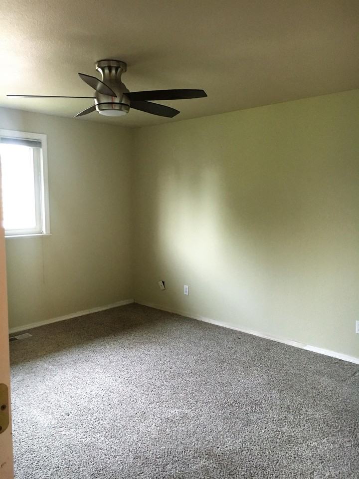 2144 N Fastwater Ave - Photo 3 of 17