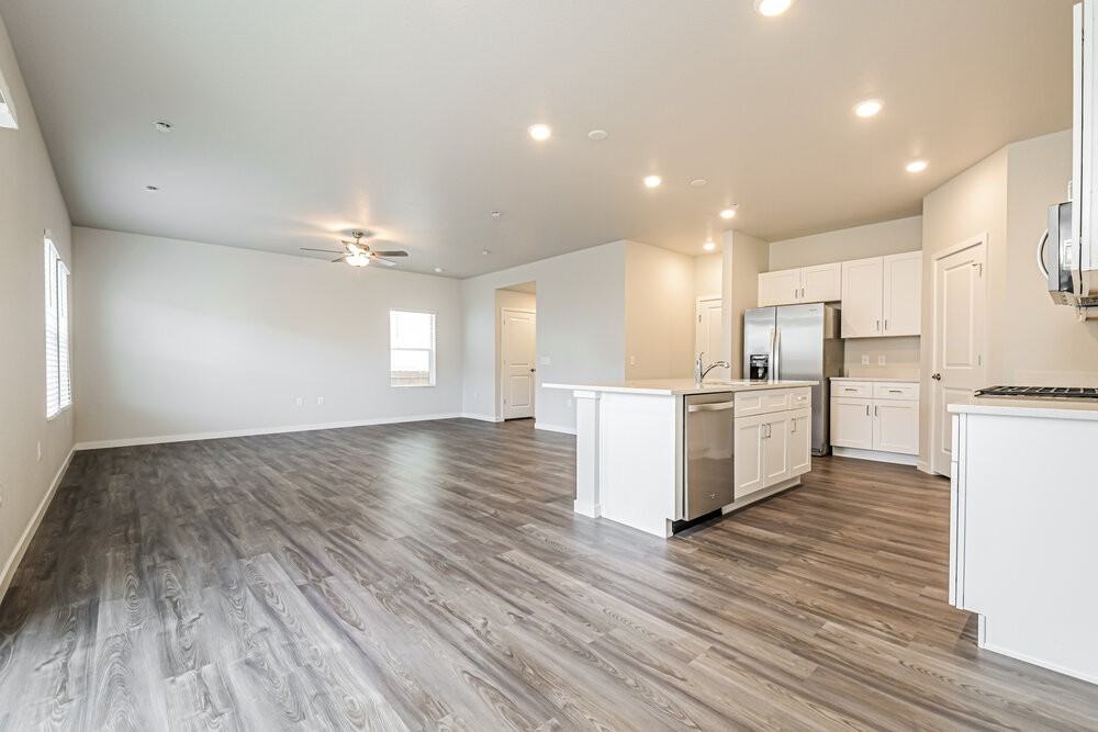 2186 Flower Blosom Ave - Photo 5 of 17