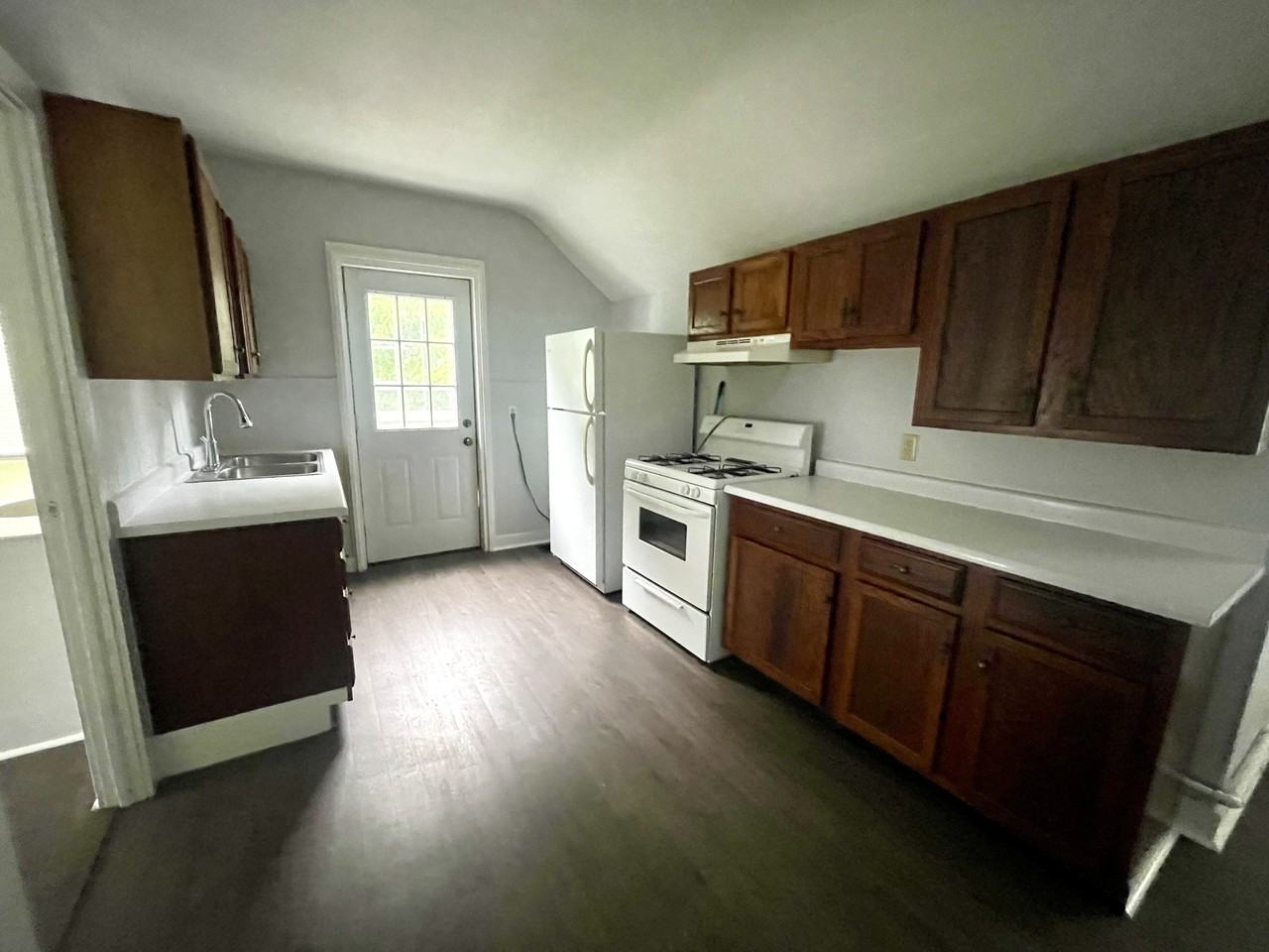 96 E Court St #2 - Photo 4 of 8