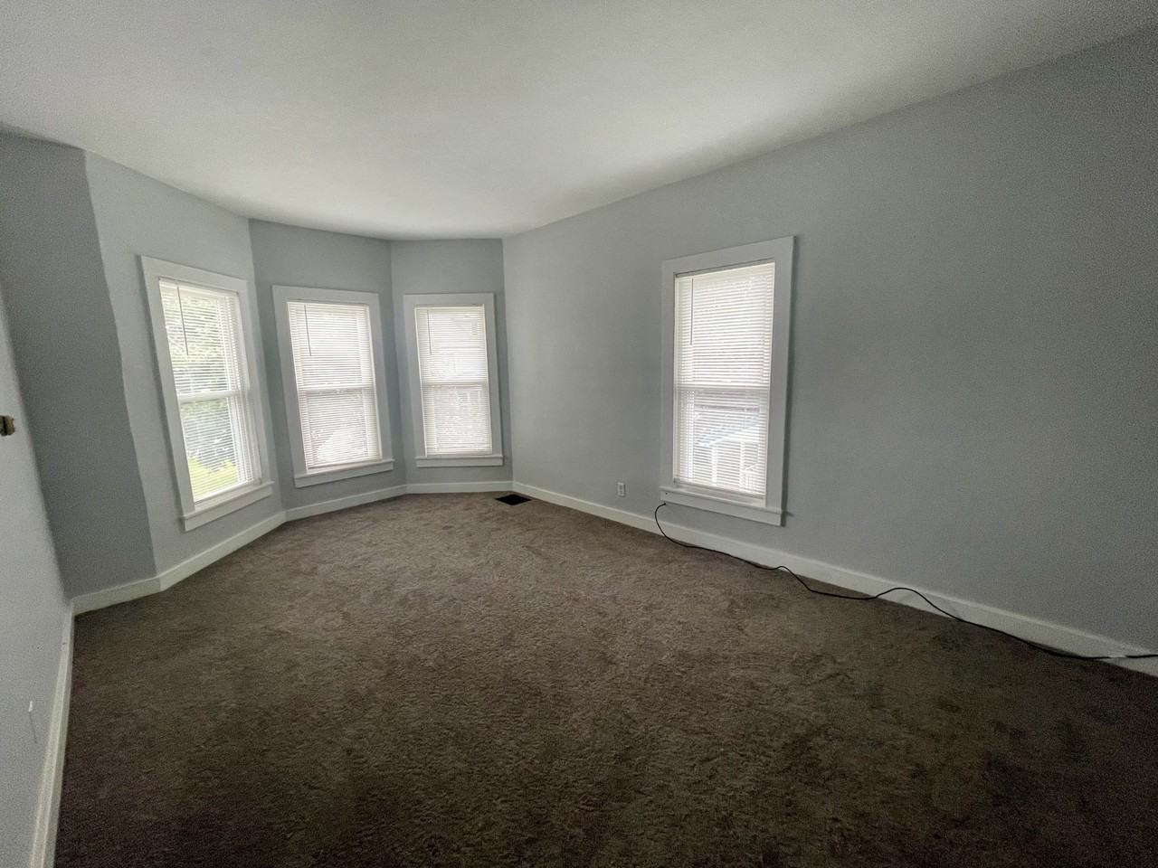 96 E Court St #2 - Photo 5 of 8