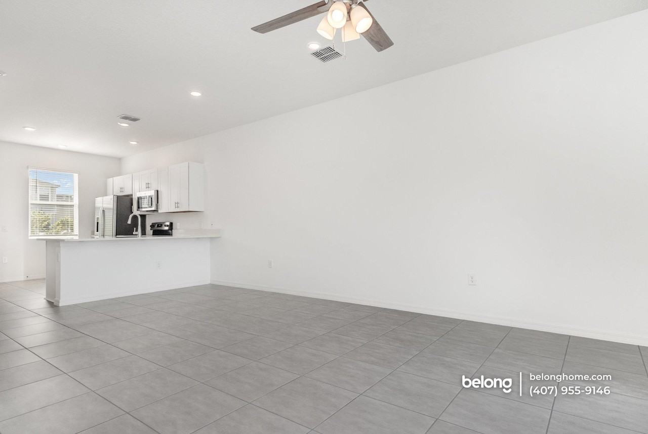 2037 Viewfinder St - Photo 2 of 17