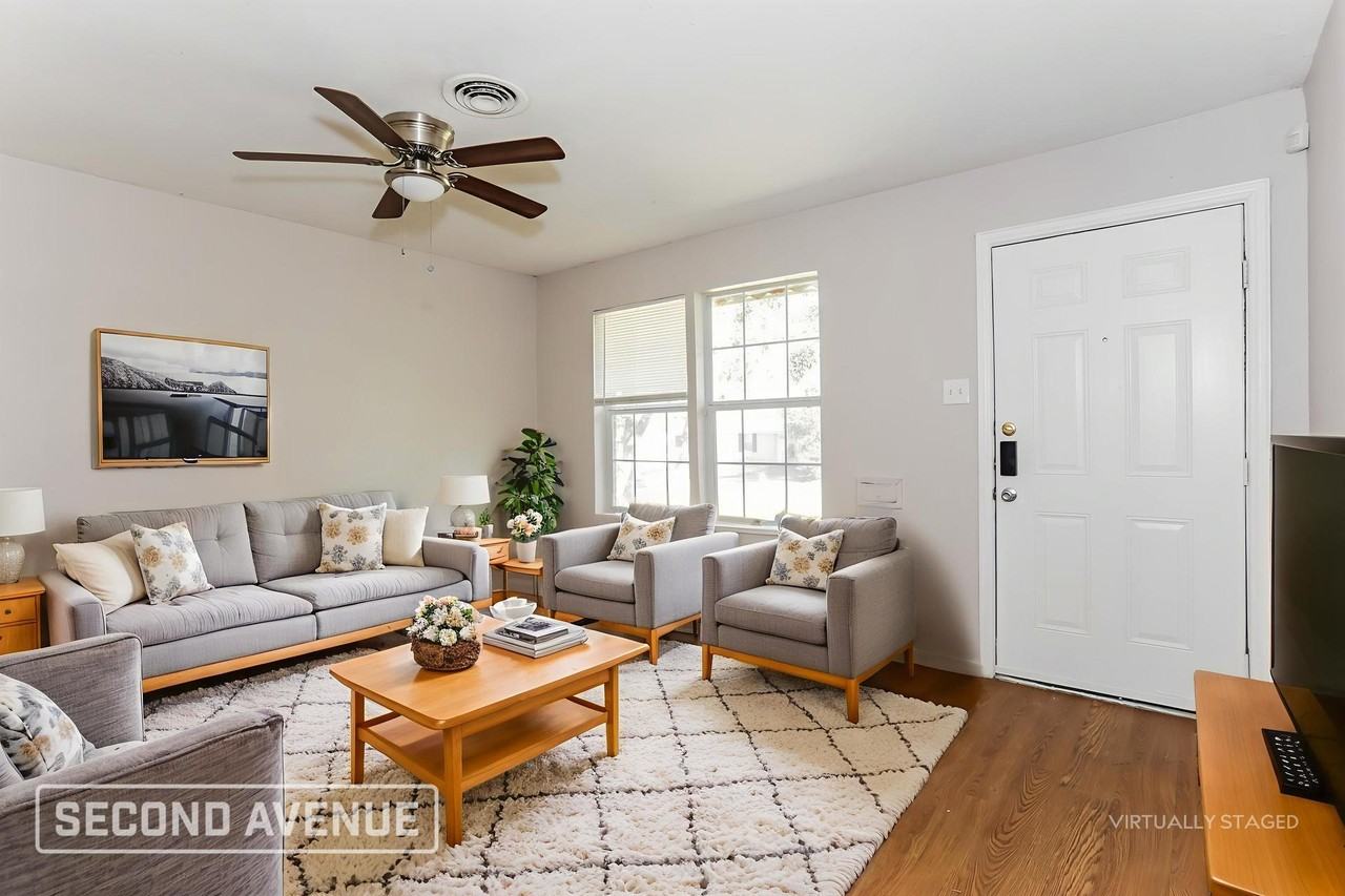 2005 Mount Pleasant Dr - Photo 2 of 26