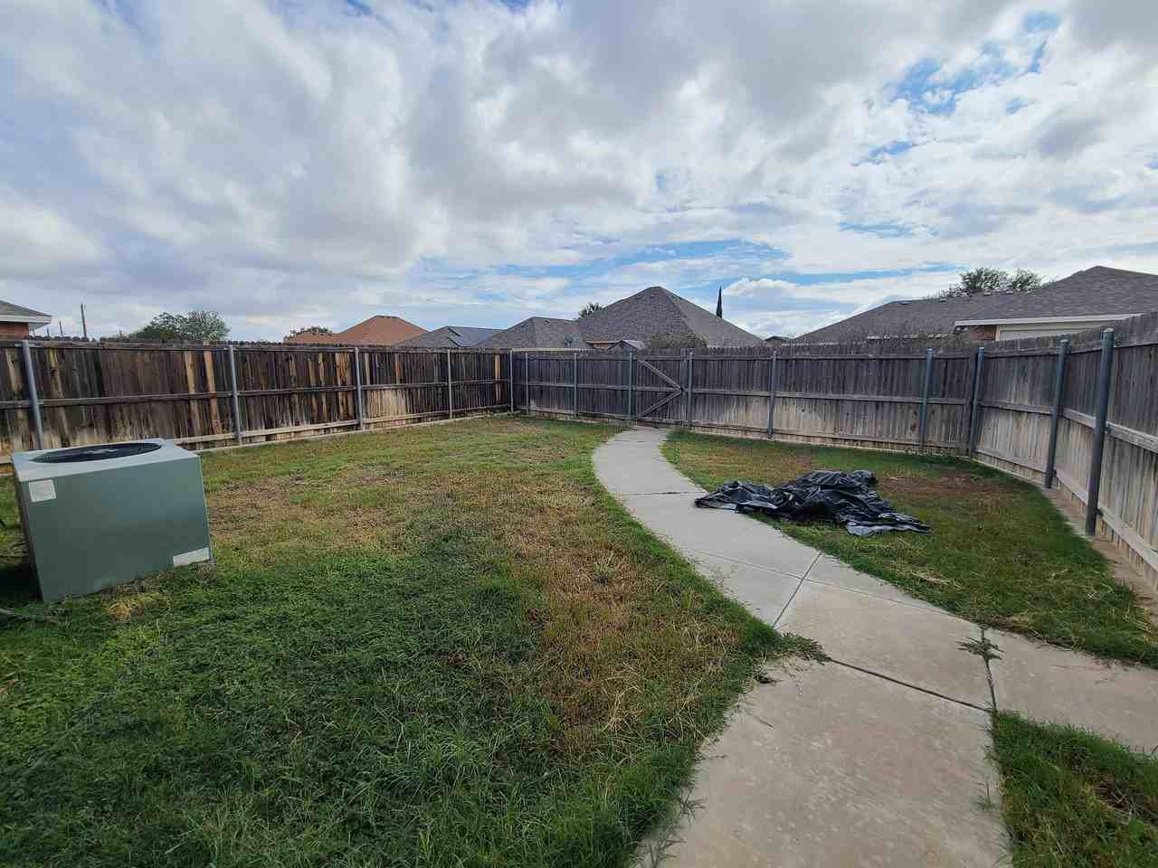 4631 Bowie Drive - Photo 3 of 11