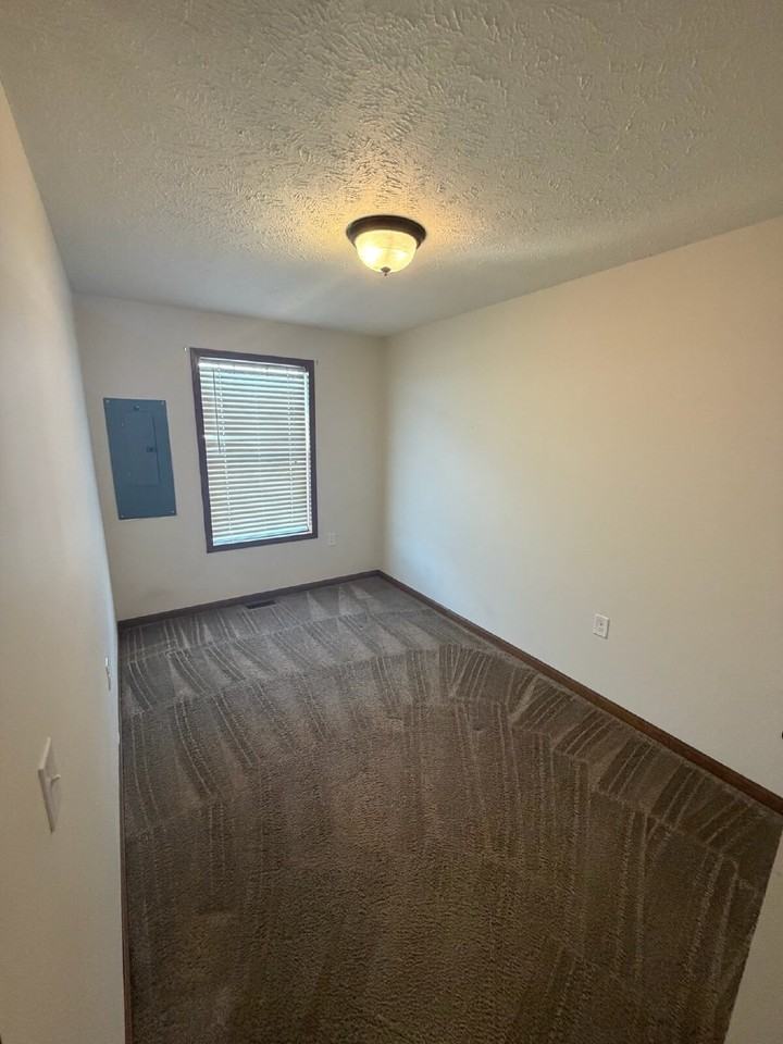 24 Central Ave - Photo 4 of 6