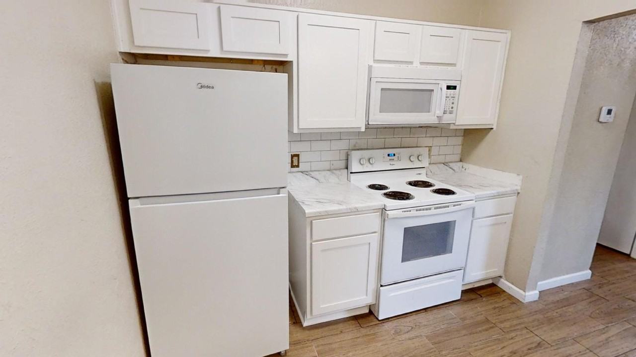 2988 Carroll Street - Photo 7 of 24