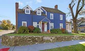 featured image of 16 W Main St