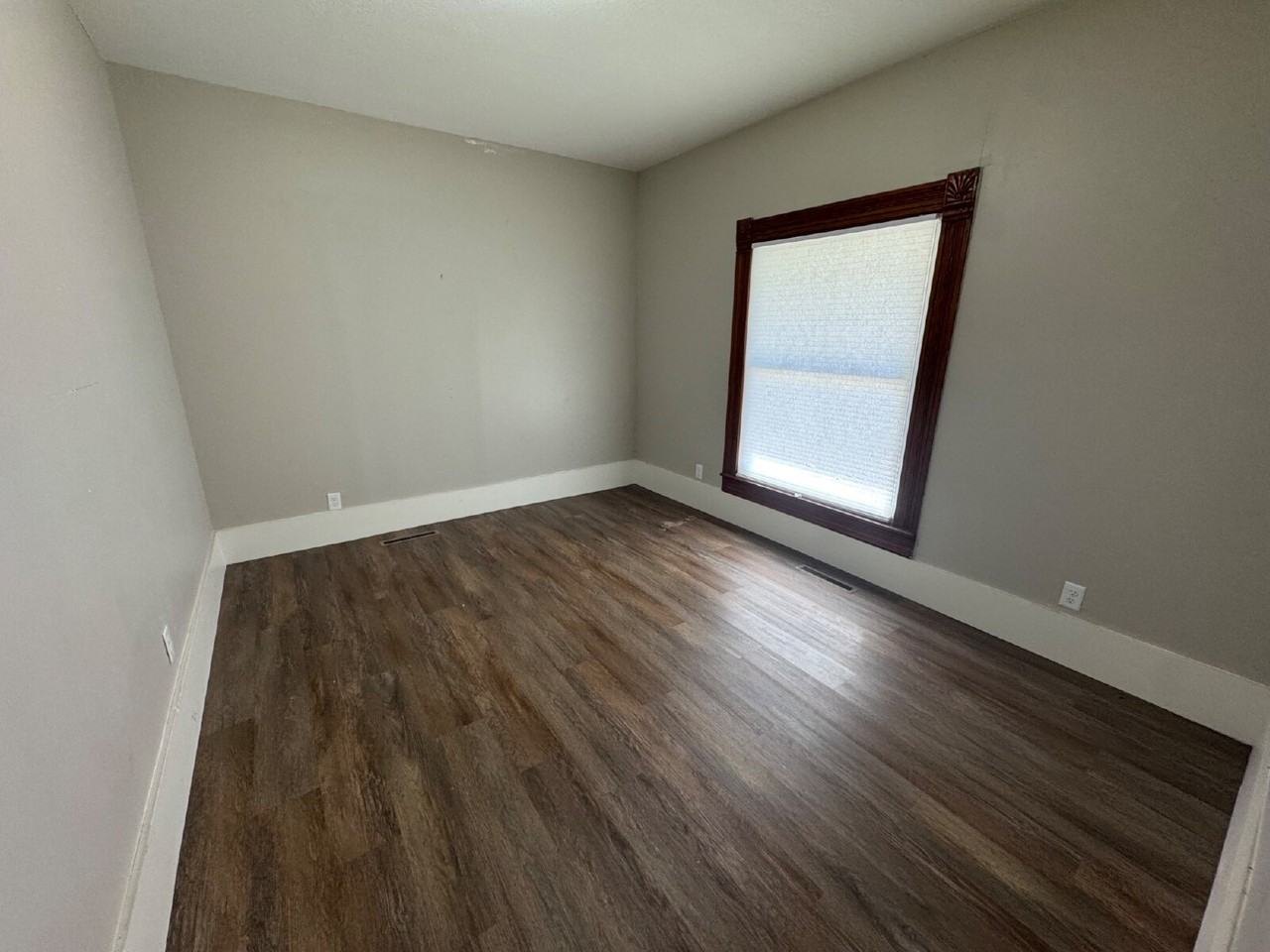 212 Main St - Photo 3 of 15