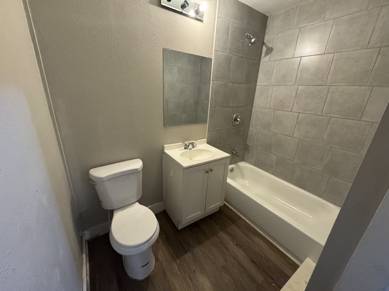 212 Main St - Photo 5 of 15