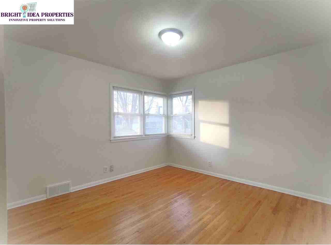 4818 Hampshire Ave N #1 - Photo 4 of 8