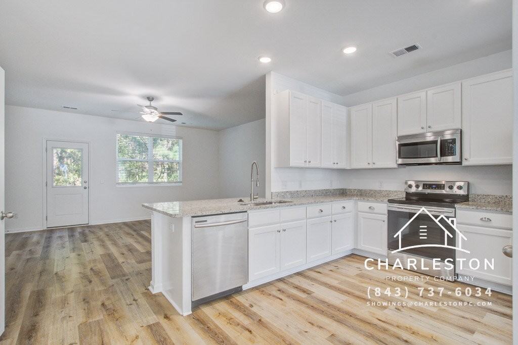 200 Woodward Rd - Photo 4 of 37