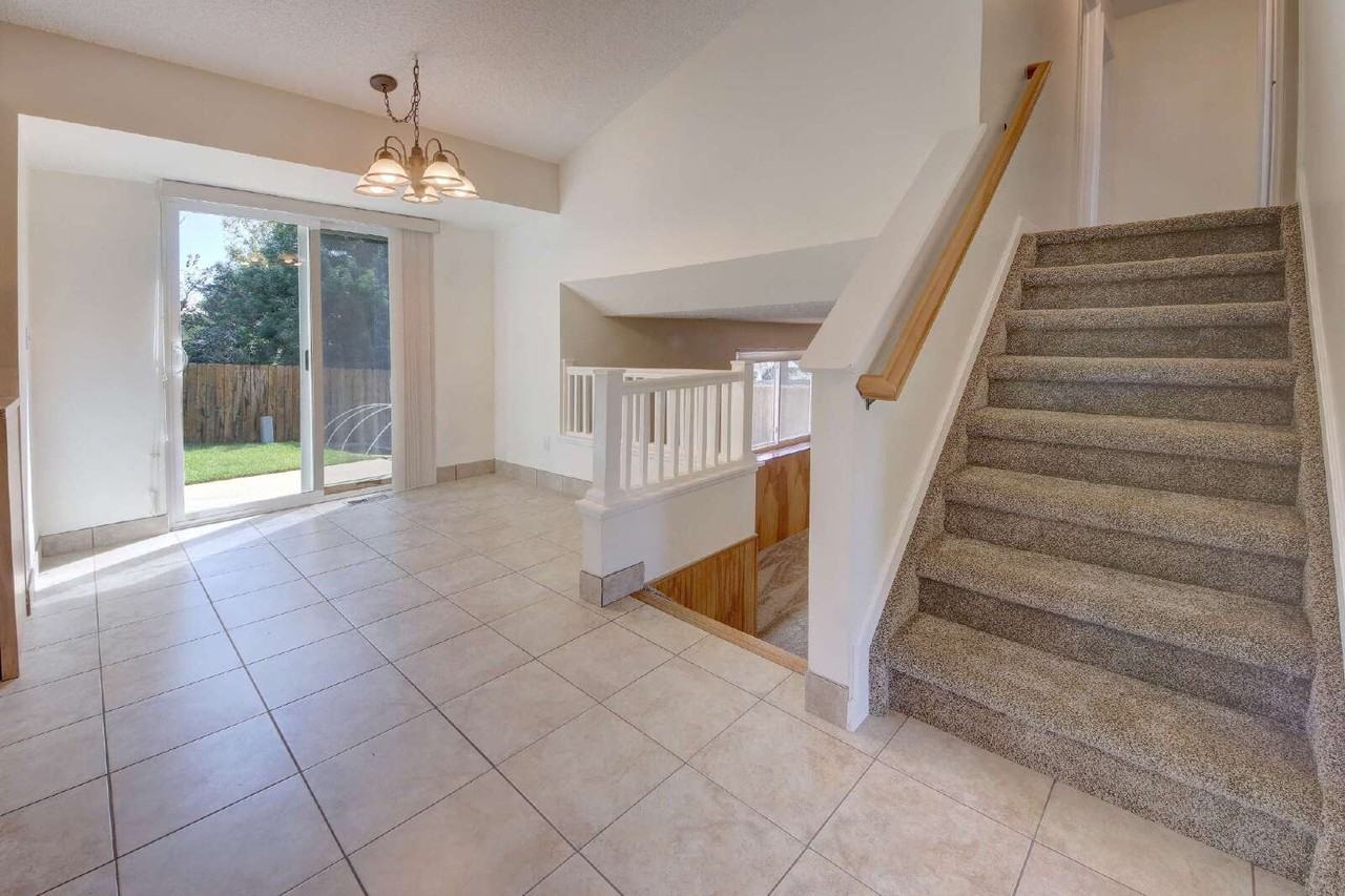 7490 Churchwood Cir - Photo 3 of 30