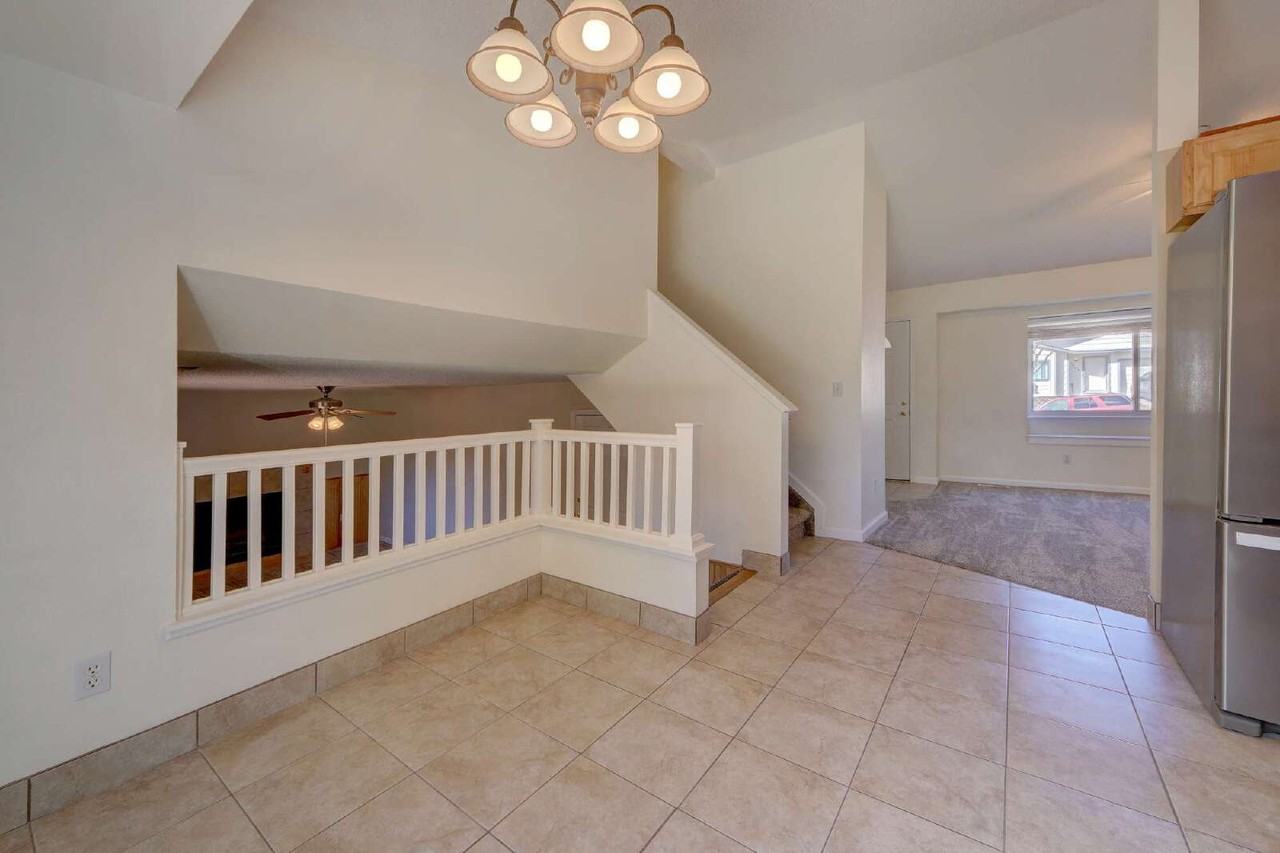 7490 Churchwood Cir - Photo 4 of 30