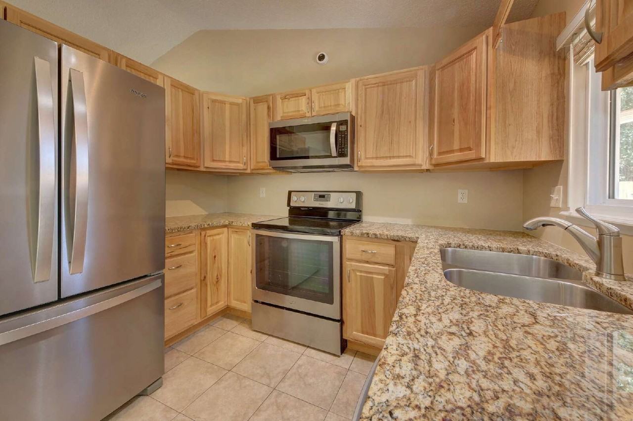 7490 Churchwood Cir - Photo 5 of 30