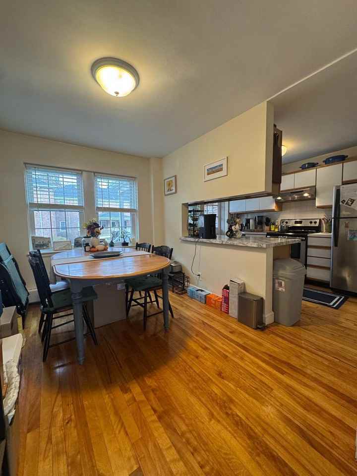 31 Hammond Pond Pkwy #2 - Photo 7 of 17