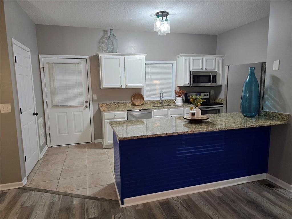 31 Corinth Rd - Photo 3 of 35