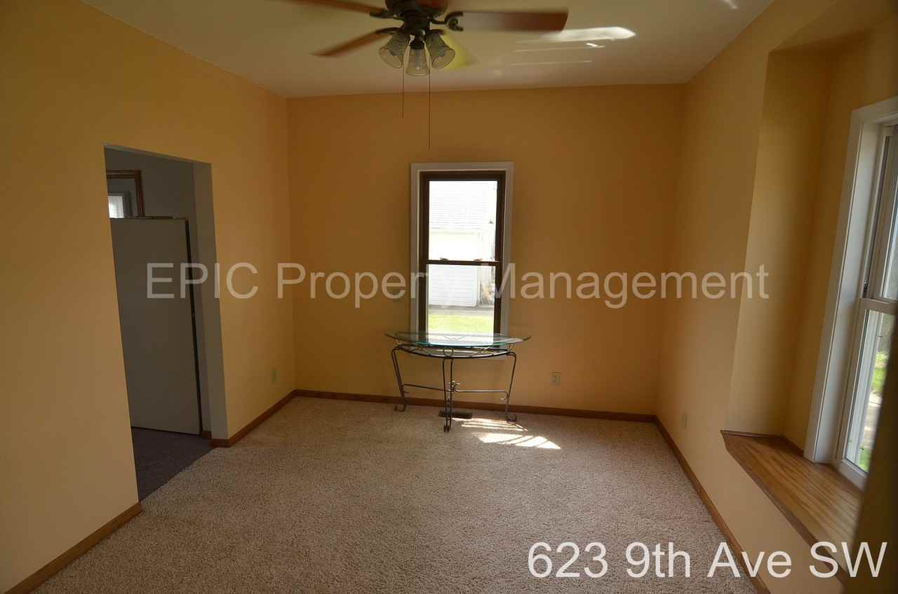 623 9th Ave SW #1 - Photo 3 of 10