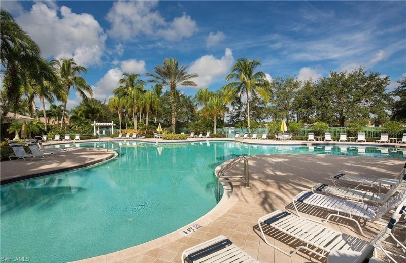 6065 Islandwalk Boulevard