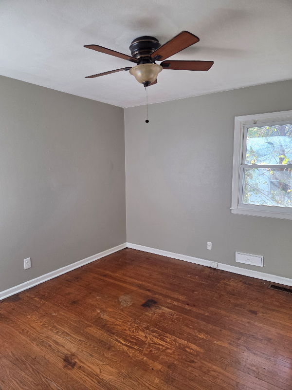 5907 Jackson Ave - Photo 5 of 9