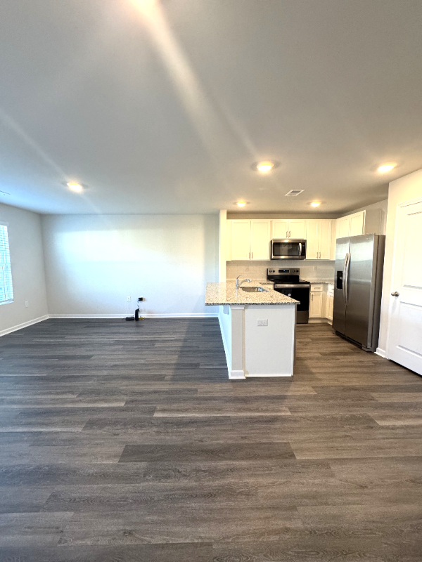 138 Bayou Loop - Photo 4 of 20