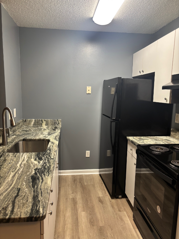 805 6th Avenue South #C - Photo 3 of 6