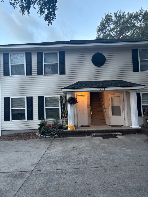 805 6th Avenue South #C - Photo 4 of 6