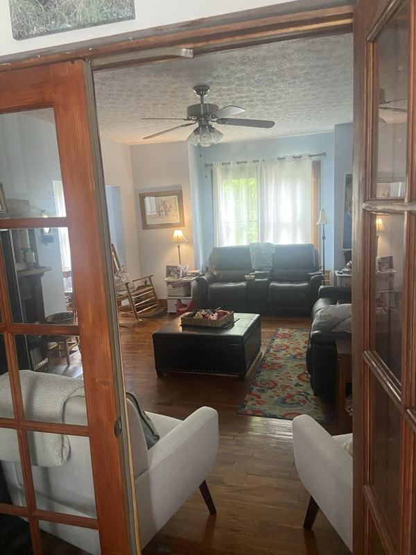 248 Pine St - Photo 2 of 7