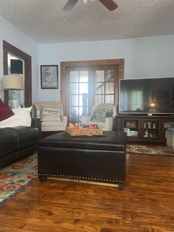 248 Pine St - Photo 4 of 7