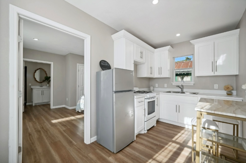 1006 Center St #2 - Photo 2 of 6