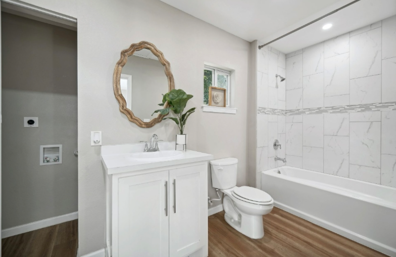 1006 Center St #2 - Photo 4 of 6