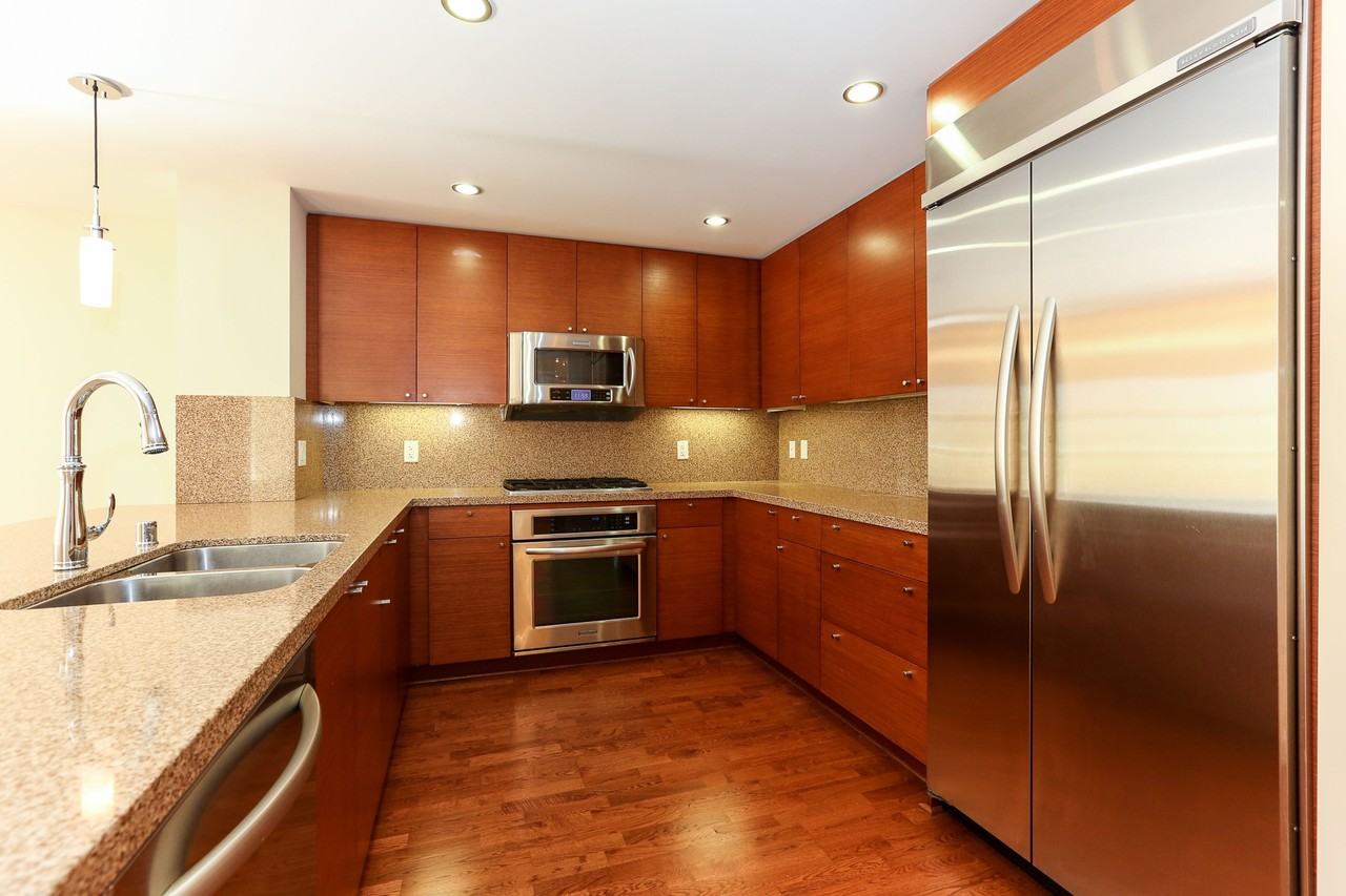 325 China Basin St - Photo 2 of 16