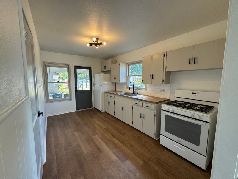 510 Mitchell Ave - Photo 2 of 8