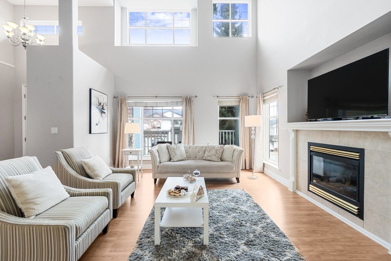 2152 Turnberry Lane - Photo 2 of 39